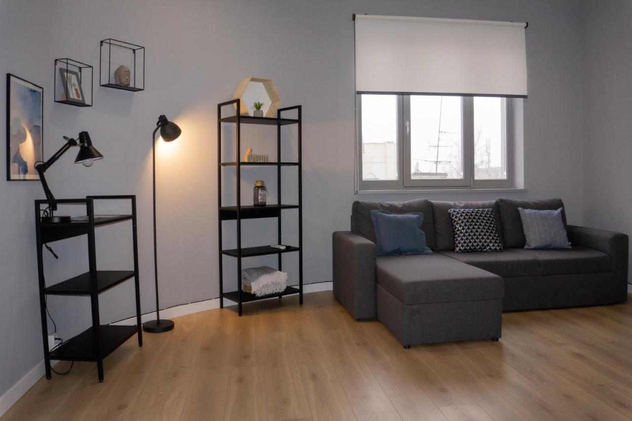 Apart-Hotel Kostjukowski Apartments Nizhynska 17 Лвив Екстериор снимка