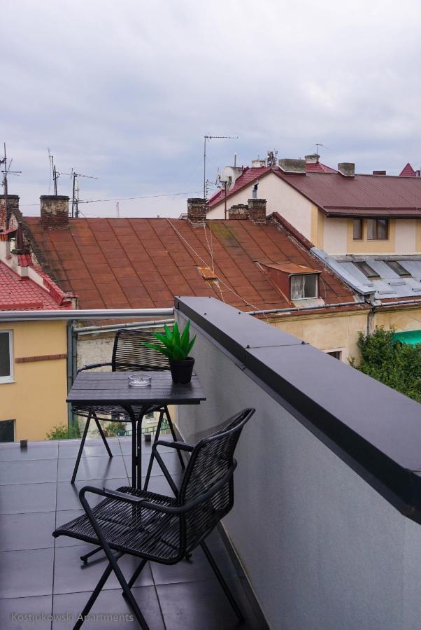 Apart-Hotel Kostjukowski Apartments Nizhynska 17 Лвив Екстериор снимка