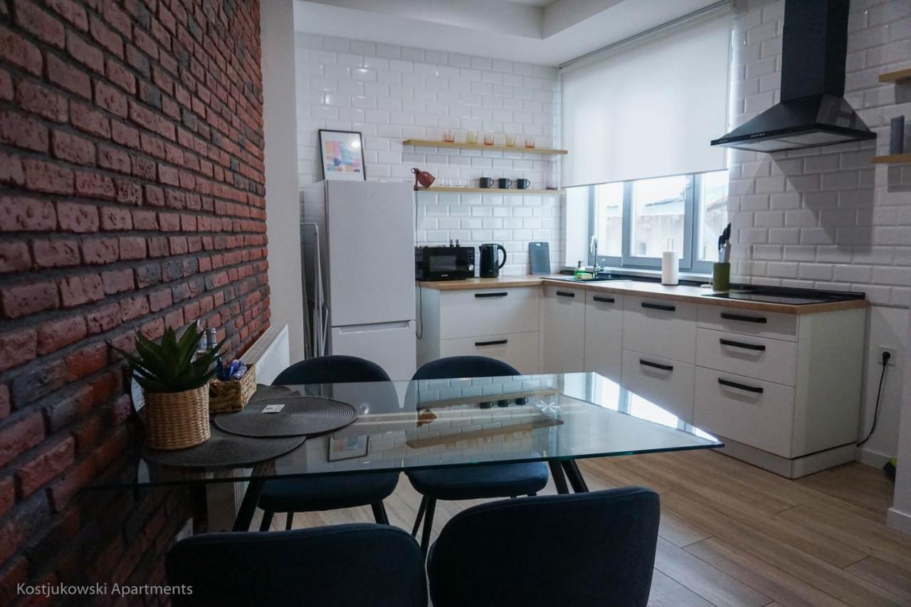Apart-Hotel Kostjukowski Apartments Nizhynska 17 Лвив Екстериор снимка